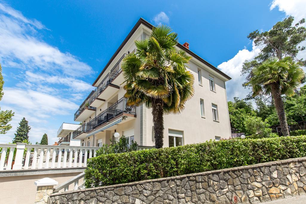 Apartments & Rooms Milcetic M Malinska Bagian luar foto