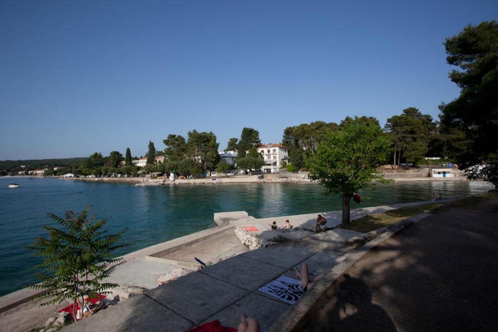 Apartments & Rooms Milcetic M Malinska Bagian luar foto