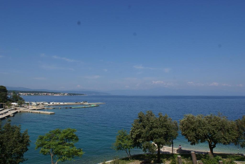 Apartments & Rooms Milcetic M Malinska Ruang foto