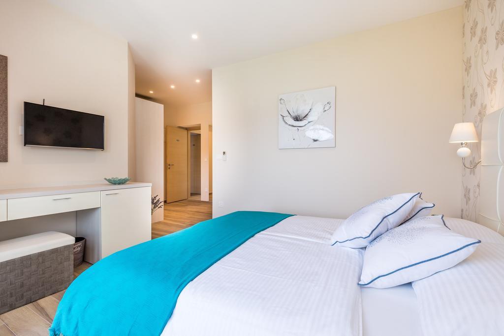 Apartments & Rooms Milcetic M Malinska Bagian luar foto